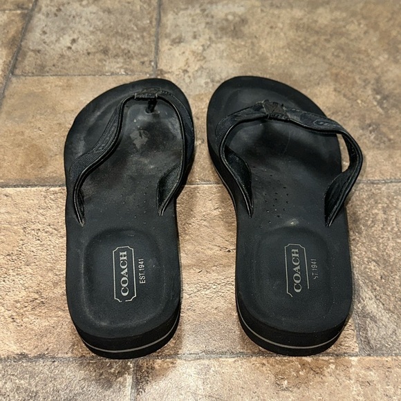 Coach Size  8 - Picture 7 of 7